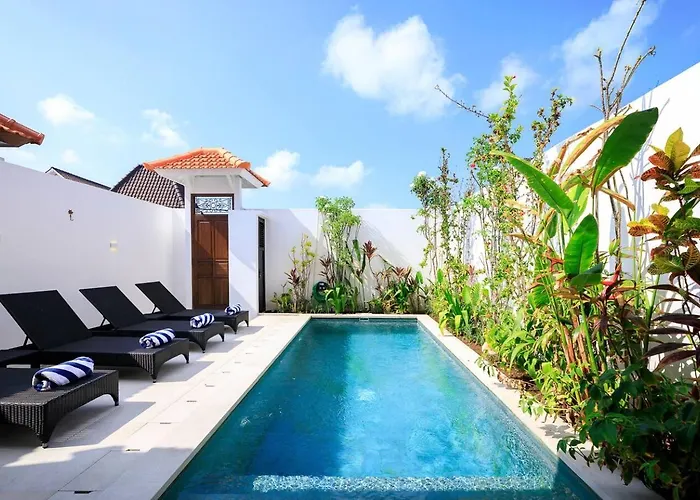 Gorgeous 2 Bed Pool Villa, Walk To Villa Seminyak