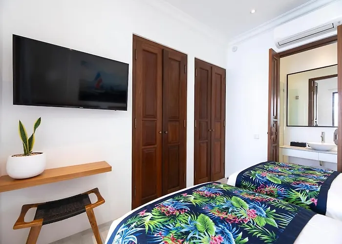Gorgeous 2 Bed Pool Villa, Walk To Villa