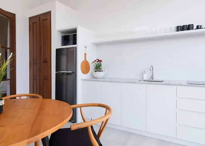 Gorgeous 2 Bed Pool Villa, Walk To Villa Seminyak