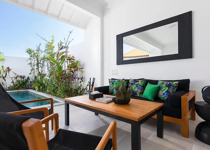 Gorgeous 2 Bed Pool Villa, Walk To * Seminyak