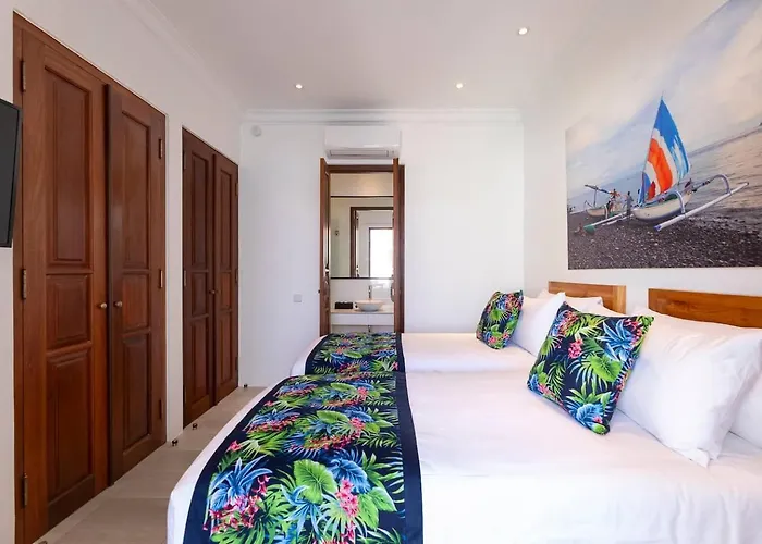 Gorgeous 2 Bed Pool Villa, Walk To Villa *